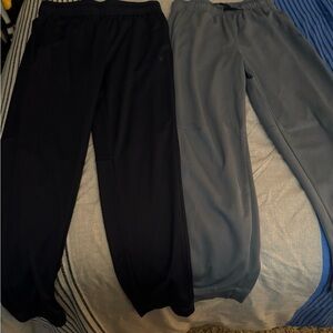 Old Navy boys joggers 2 pair